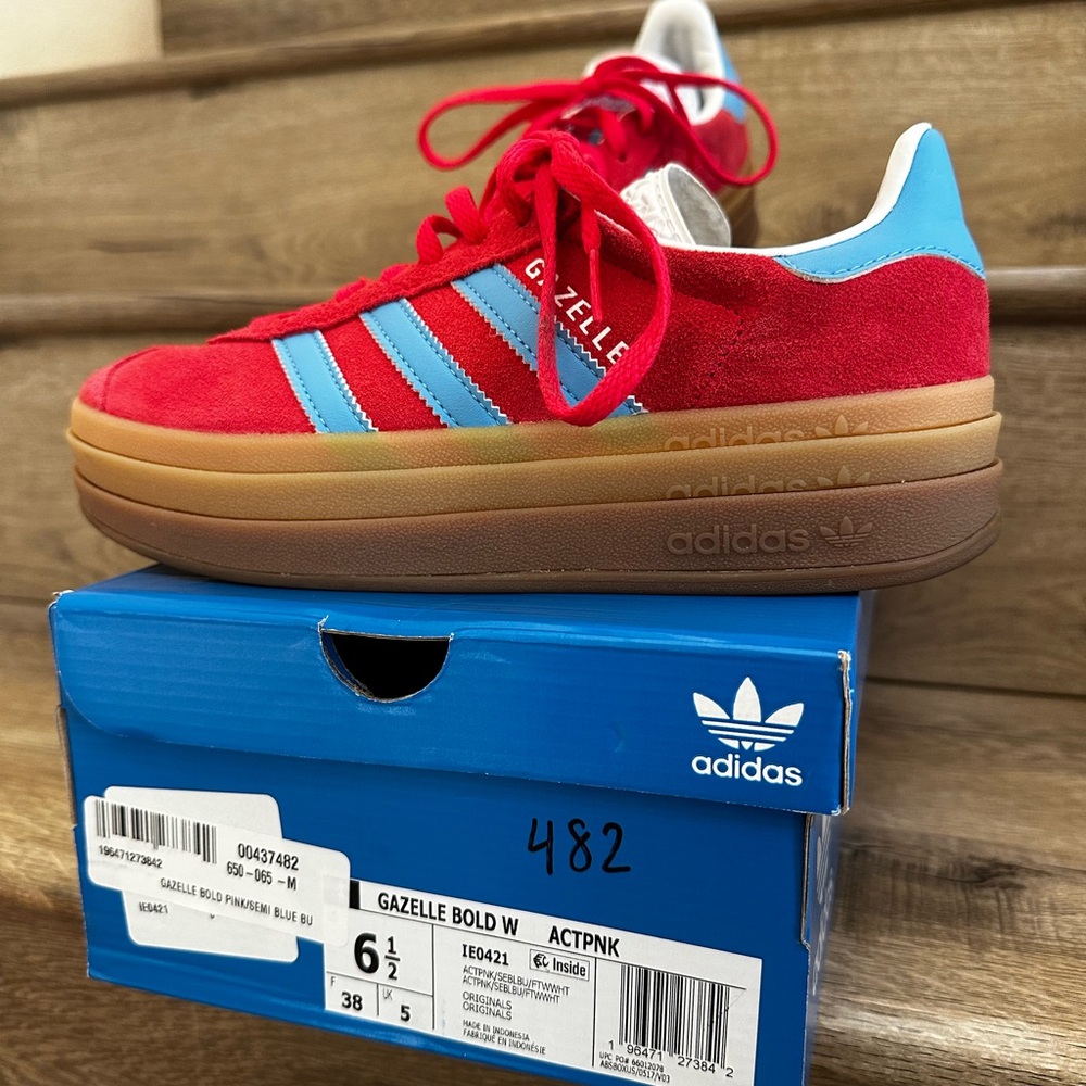 Adidas Gazelle Bold pink/blue - size 6.5